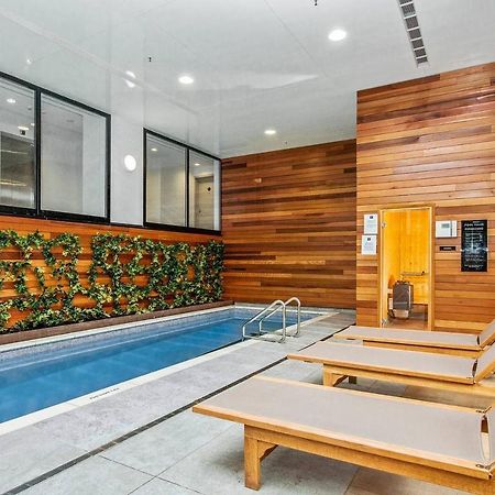 Sky Tower On Your Doorstep! Modern Two Bedroom Окленд Экстерьер фото